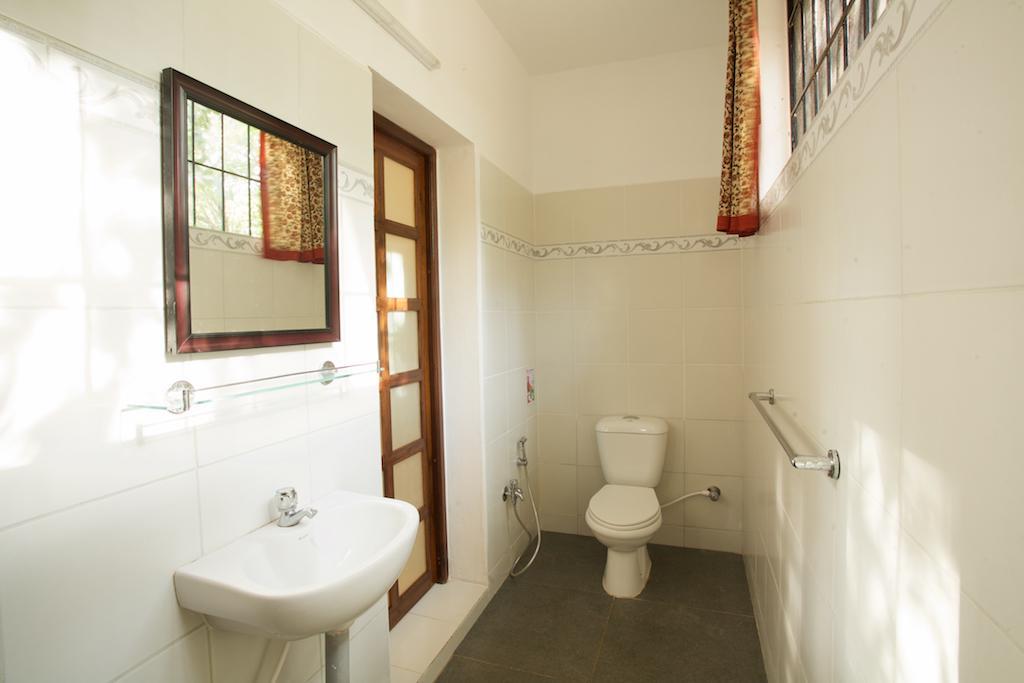 The Annex, Isai Ambalam Guest House Auroville Buitenkant foto